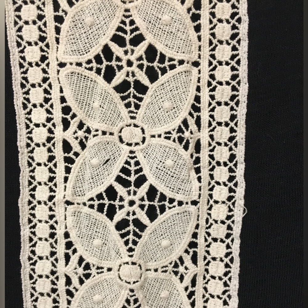 Charlotte Russe Black Heathered Crochet Lace Accent Top XS - Picture 5 of 13